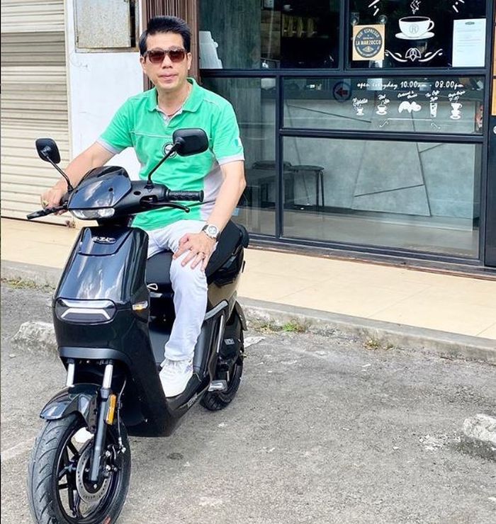 Keeway E-Zi yang dipakai Steven Kentjana, Direktur PT Benelli Motor Indonesia