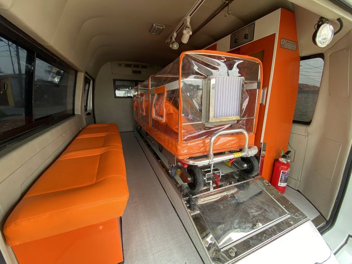 Penampakan interior DFSK Super Cab Ambulans