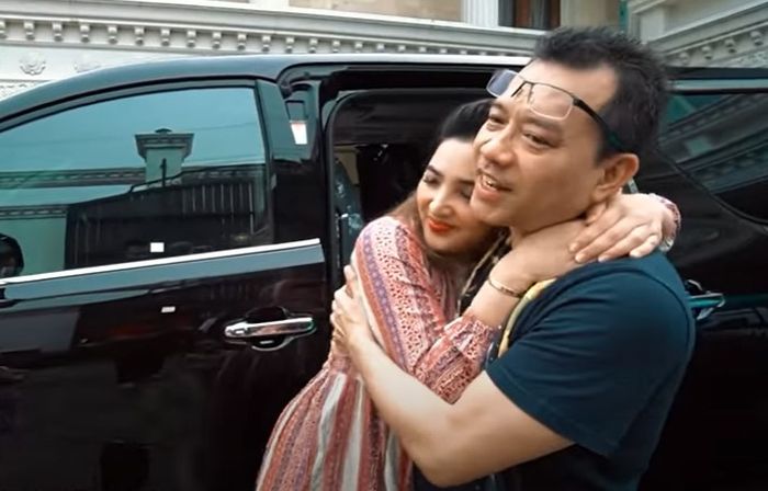 Anang Hermansyah Beli Mobil Baru Untuk Sang Istri