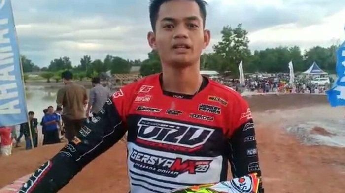 Juara kelas 125 Powertrack Seri 5 Nasional di Bali, Putra Wijaya.
