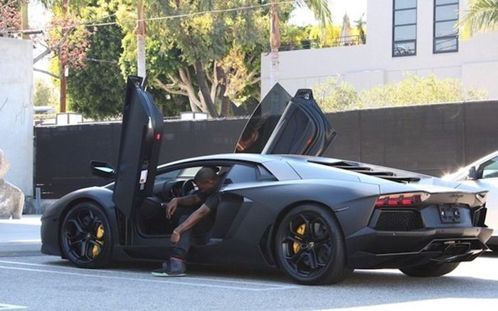 Koleksi mobil Kanye West: Lamborghini Aventador