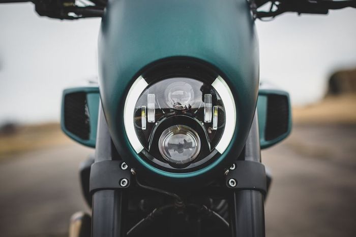 Headlamp LED dan fairing mungil Harley-Davidson 
