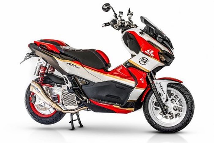 Honda ADV 150 Sport dari 22 Special Part