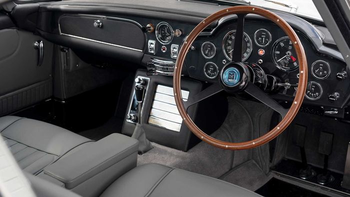 Interior Aston Martin DB5 James Bond