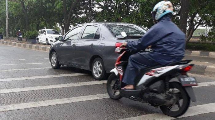 Hindari melibas speedtrap dan polisi tidur dengan kecepatan tinggi agar komstir motor matic Honda lebih awet