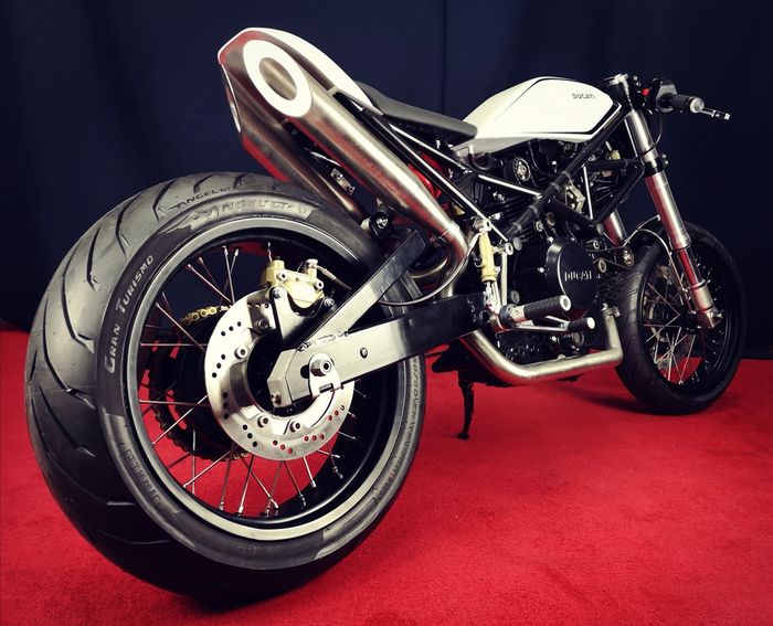 Swingarm kustom dan exhaust system sangar