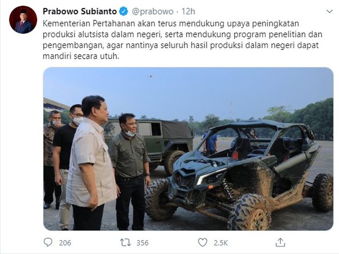 Prabowo Subianto saat meninjau perkembangan Rantis