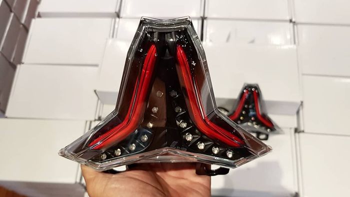 Stoplamp LED 3 in 1 Project One, kompatibel dengan Ninja ZX-25R.