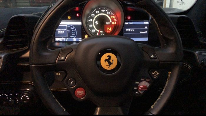 Interior Ferarri 458 Speciale yang akan dilelang Kejagung RI