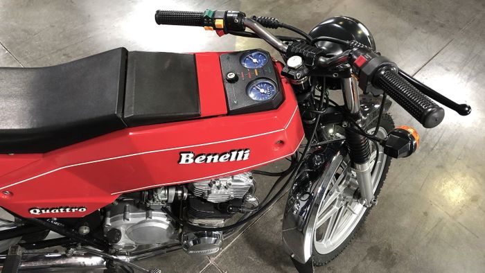 Panel Instrumen Benelli 250 Quattro