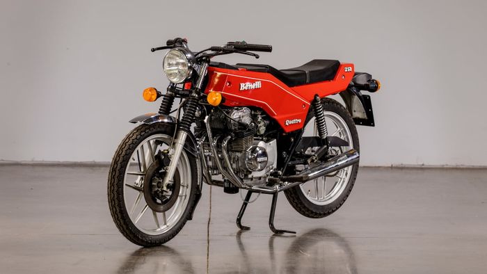 Penampakan Benelli 250 Quattro