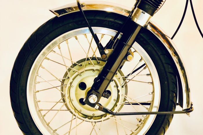 Garpu depan pakai punya Yamaha R6 2004