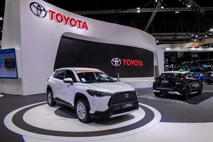 Toyota Corolla Cross versi standar di Bangkok International Motor Show 2020