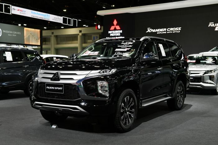 Mitsubishi Pajero Sport Elite Edition 2020 warna hitam di Bangkok Motor Show 2020