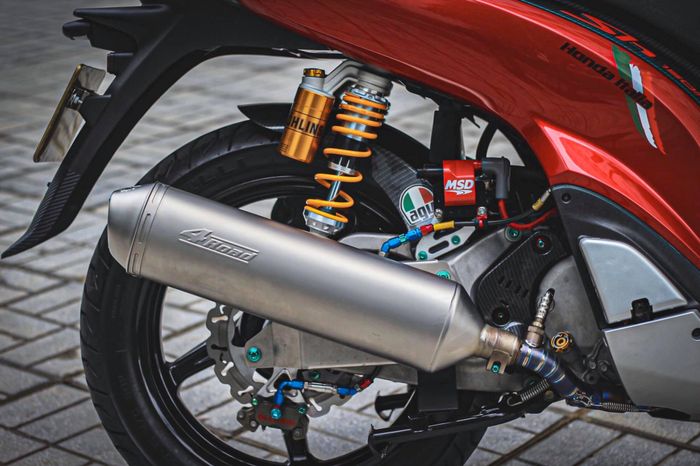 Shock belakang pakai Ohlins