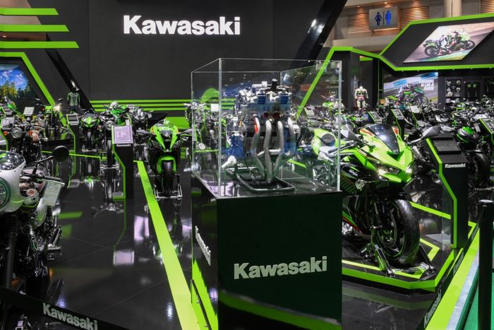 Kawasaki Ninja ZX-25R di Bangkok Motor Show 2020