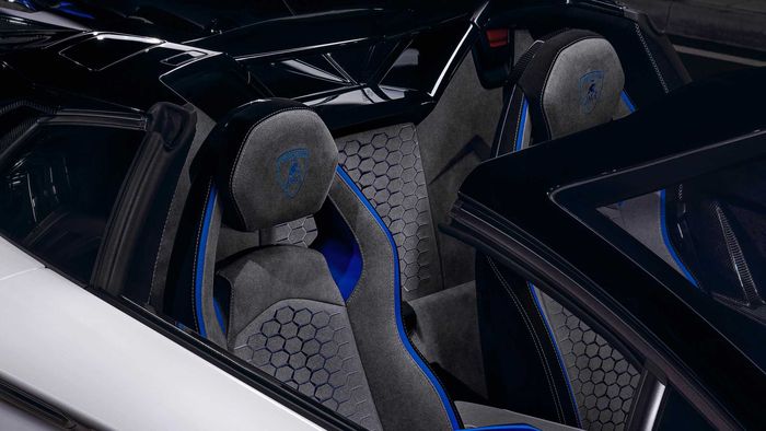 Tampilan kabin Lamborghini Aventador SVJ Xago Edition 
