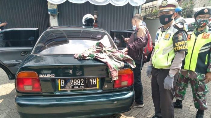 Seorang pria mengaku sebagai anggota TNI diamankan polisi saat mengelar operasi patuh jaya di Jalan Letjen Suprapto, Kemayoran, Jakarta Pusat, Kamis (23/7/2020)