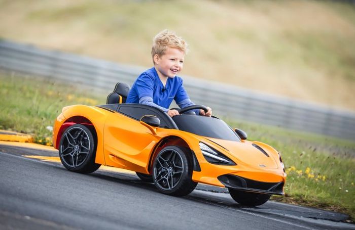 Penampakan McLaren 720S versi mungil 