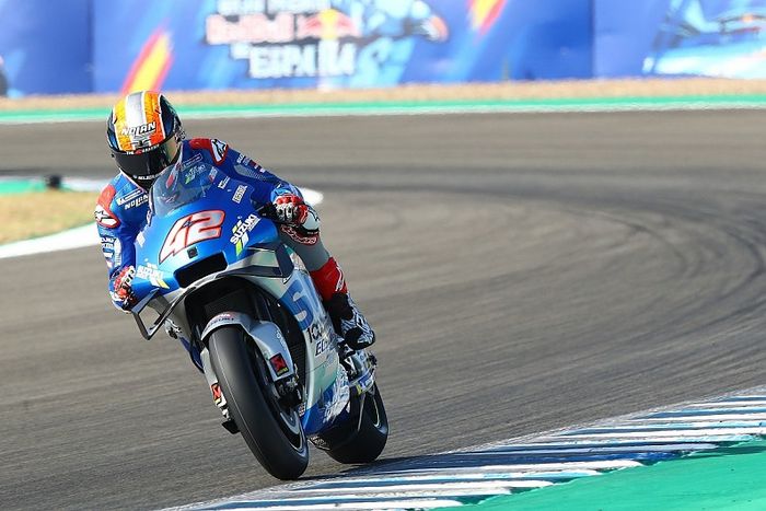 Alex Rins berhasil menyelesaikan 25 lap dan finish pada urutan kesepuluh pada MotoGP Andalusia 2020, Minggu (26/7/2020)