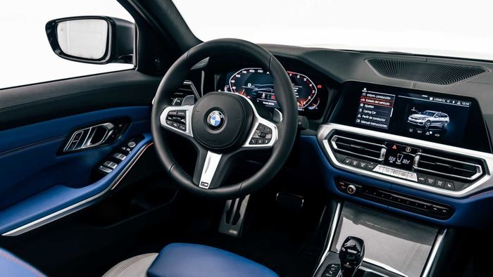 Tampilan kabin BMW M340i xDrive Touring First Edition