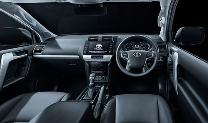 Interior Toyota Land Cruiser Prado TX L Black Edition Package
