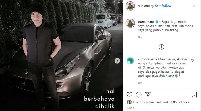 Anji Saat Berpose Bareng  Ferrari