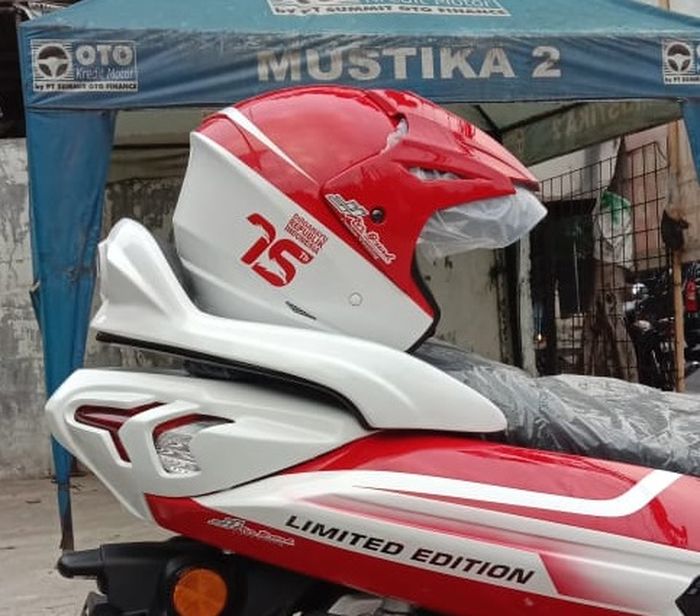 Khusus bulan Agustus, bonus helm airbrush motif HUT RI ke-75