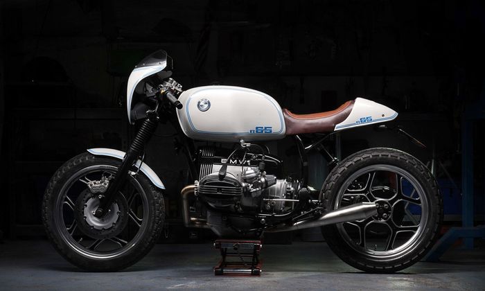 Tampilan BMW R65 cafe racer ini simpel tapi elegan