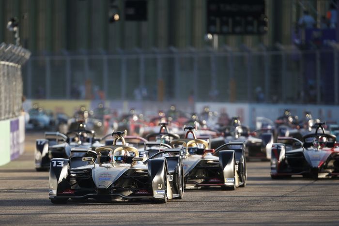 Andrea Felix da Costa dari tin DS Techeetah berhasil memenangkan seri ke-6 Formula E di E-Prix Berlin 2020.