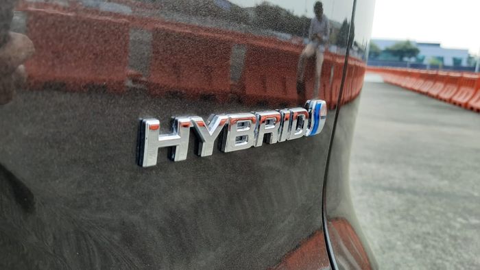 Emblem Hybrid Toyota Corolla Cross 2020