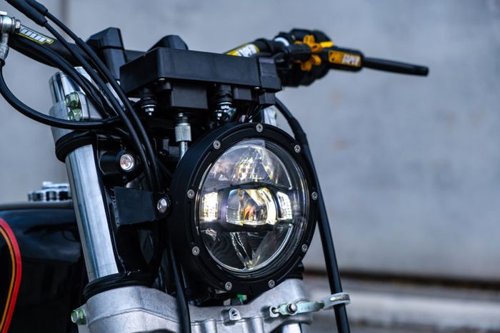 headlamp LED memberi kesan modern