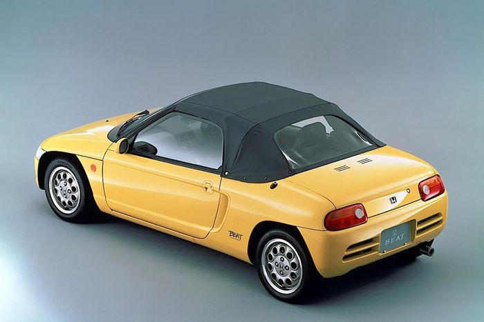 Kei car Honda Beat memiliki dimensi yang mungil