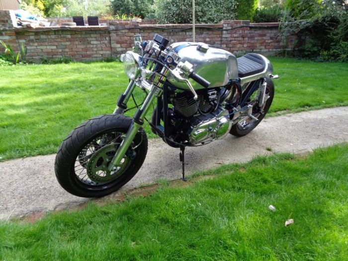 Bodi-bodi khas cafe racer klasik