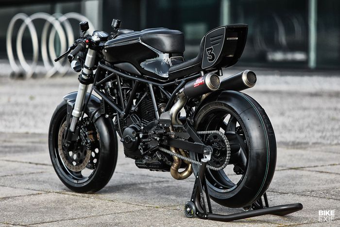 Cafe racer bringas dari Ducati 900SS