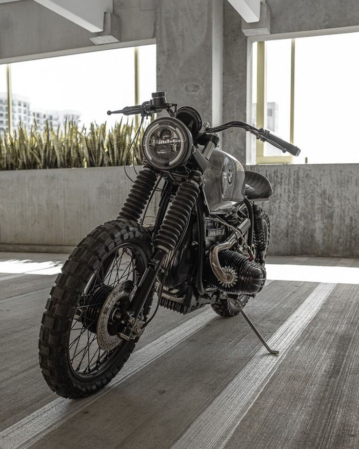 Tampilan depannya terasa modern