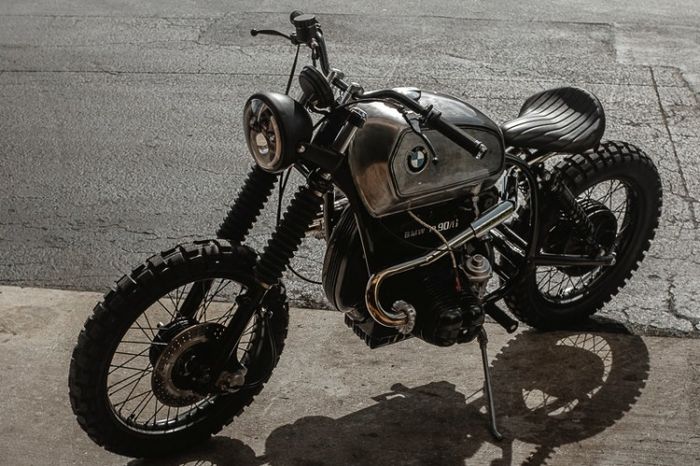 BMW R90/6 scrambler bobber yang menawan