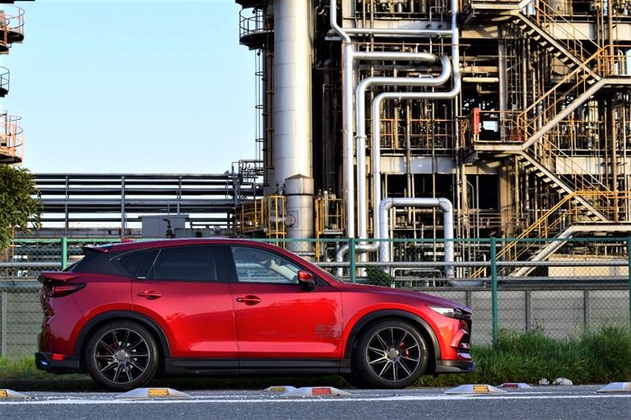 Mazda CX-5 pakai body kit lengkap dari Ducks Garden