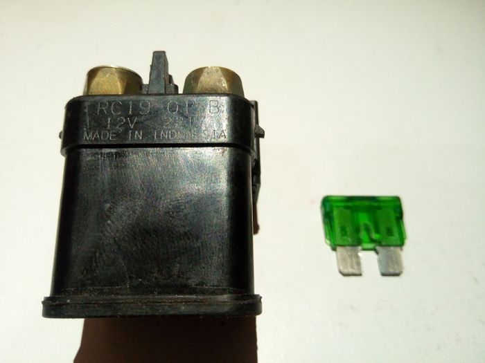 Pasang relay Yamaha Byson di Kawasaki Ninja 250, sekring tetap pakai punya Ninja
