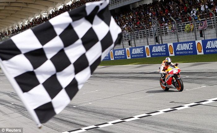bendera papan catur atau chequered flag