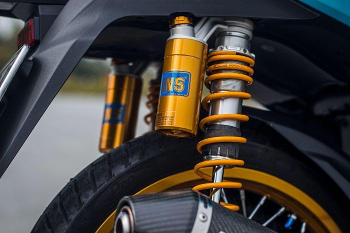 Shock belakang pakai Ohlins