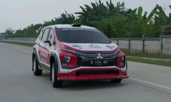 Mitsubishi Xpander AP4