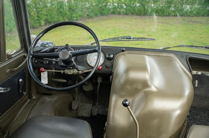 Mercedes-Benz Unimog 406 doppel kabine 4X4 1974