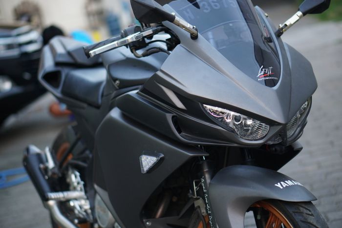 Modal 5,3 jutaan buat bikin Yamaha New V-ixion Lightning pakai bodykit fairing. 