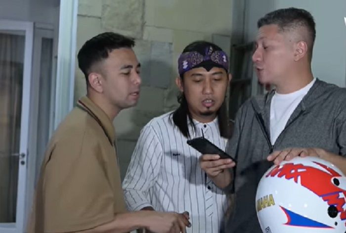 Raffi Ahmad melongo denger tawaran Yamaha RX-King Ade Jigo.