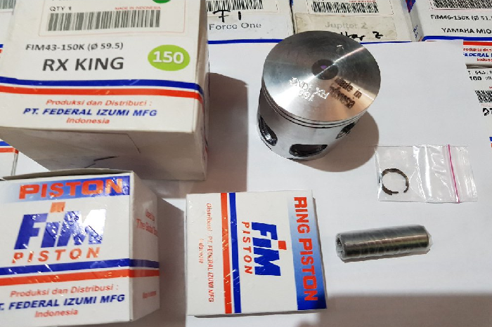 Cuma ganti piston bikin Yamaha RX-King makin ngacir, yaitu dengan piston FIM47.