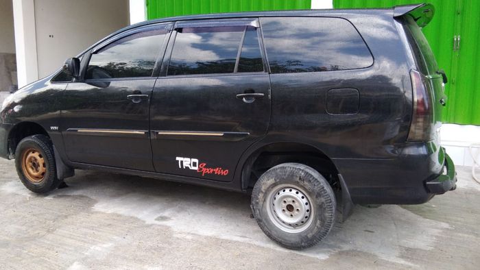 Toyota Kijang Innova G bensin 2011 dilelang KPKNL Pamekasan, Madura