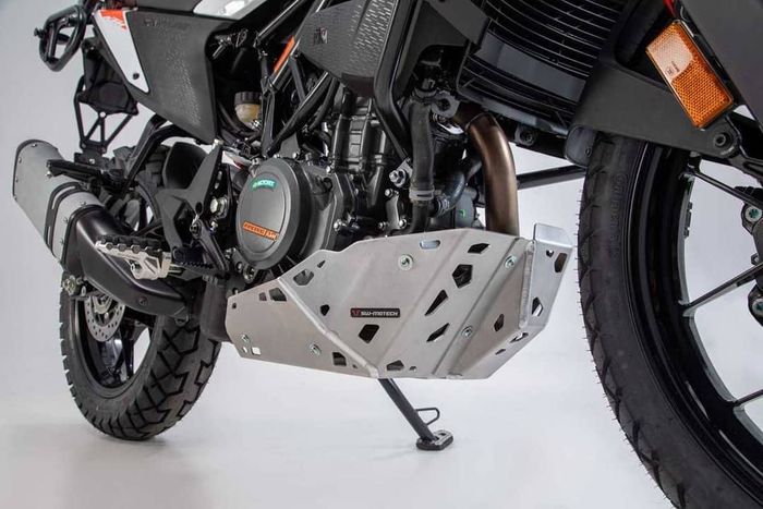 Skidplate SW-Motech untuk KTM 390 Adventure.