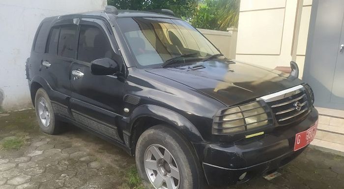 Suzuki Escudo 2.0 M/T 2020 bekas yang dilelang KPKNL Tegal.