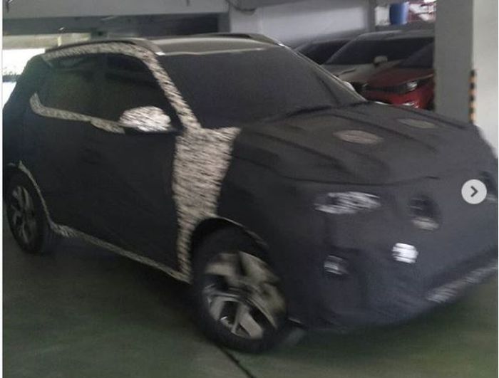 Compact SUV Berkamuflase di Cawang, diduga kuat KIA Sonet